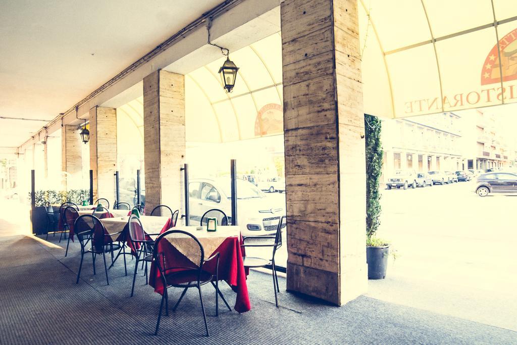 Hotel La Gaietta Millesimo エクステリア 写真