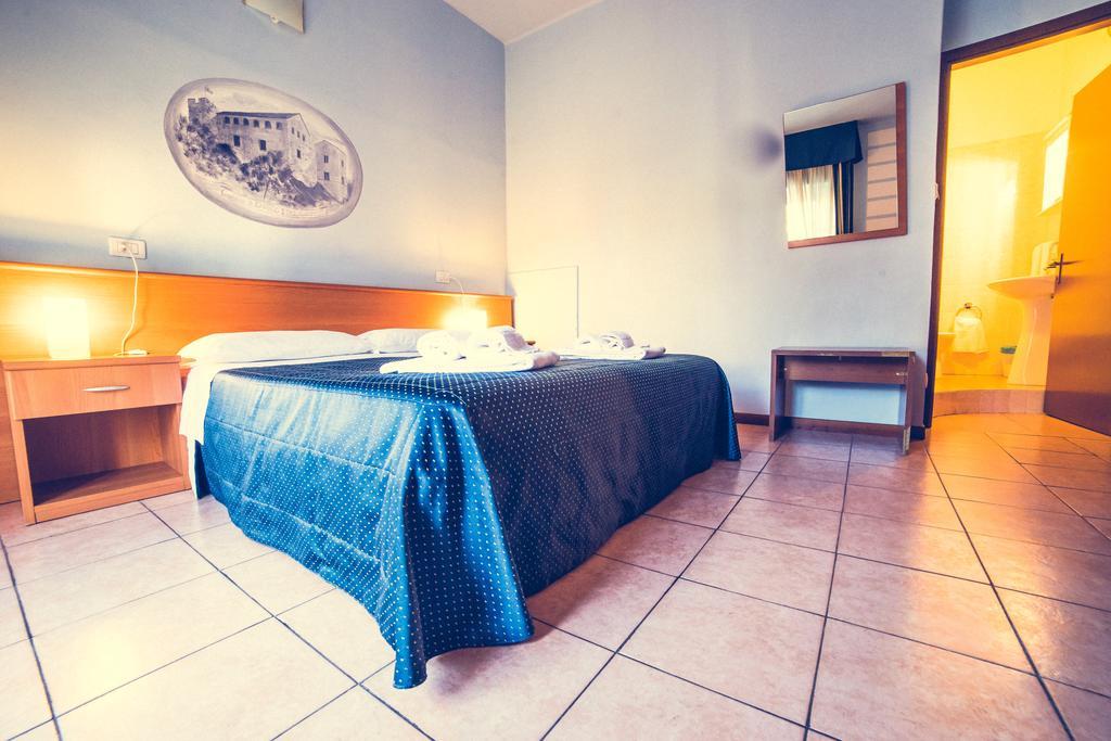 Hotel La Gaietta Millesimo 部屋 写真