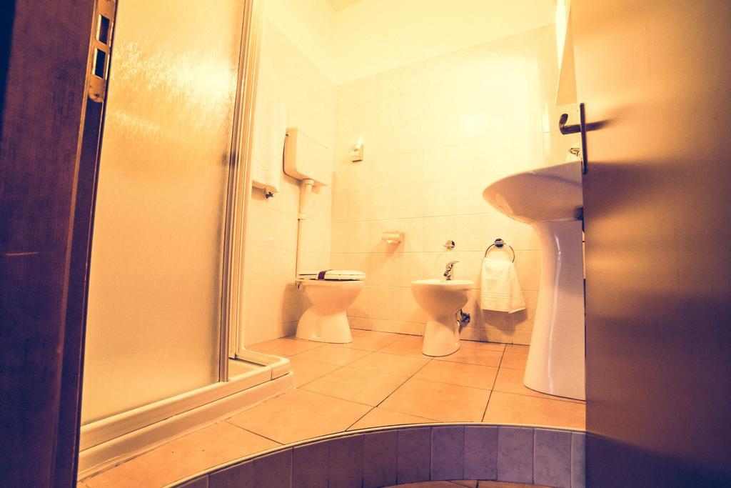 Hotel La Gaietta Millesimo エクステリア 写真