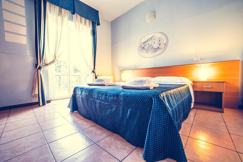 Hotel La Gaietta Millesimo 部屋 写真